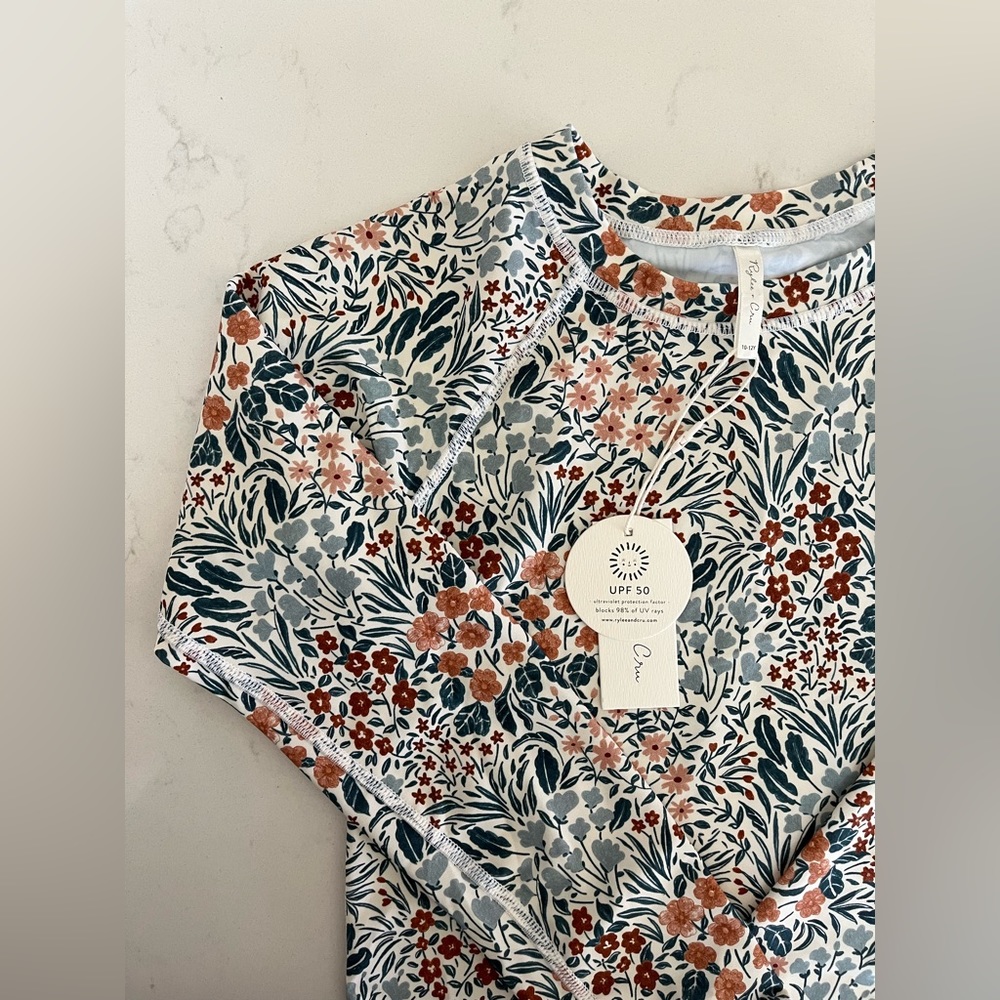 NWT Rylee & Cru Rashguard Girls Top in Flower Field size 10-12